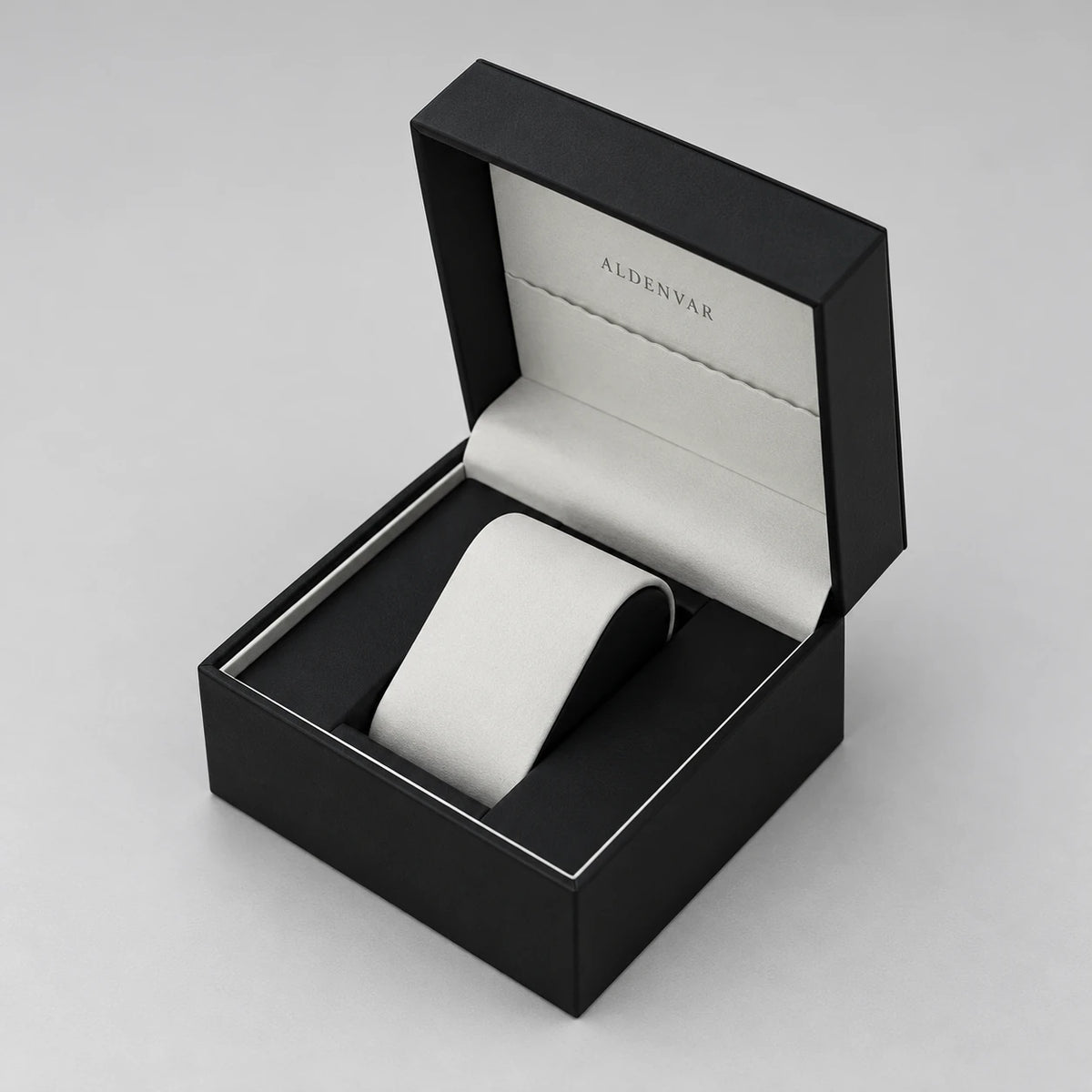 Aldenvar gift box, open, with watch cushion