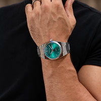 Aldenvar Ashford 40mm, Green, wrist close-up
