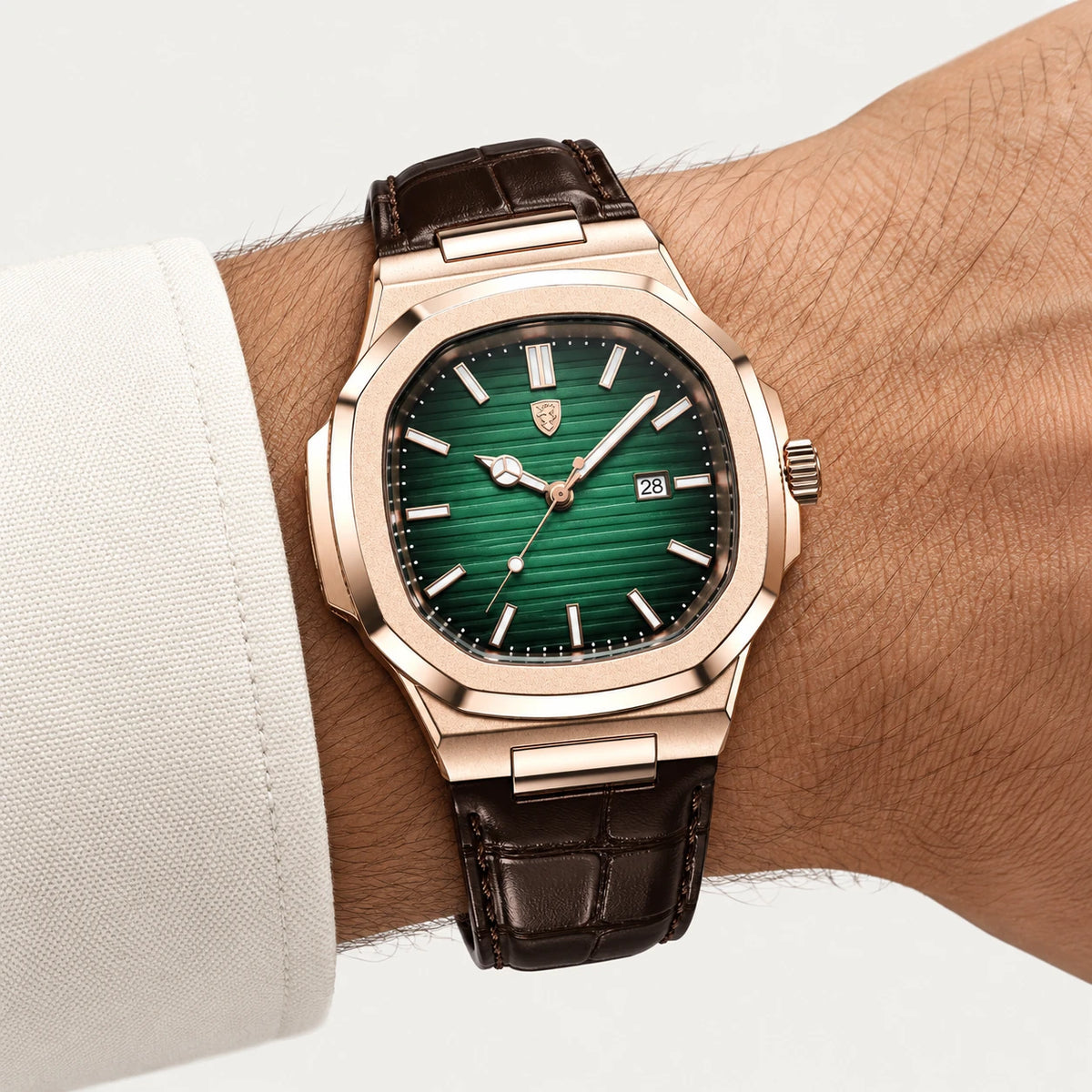 Wexley 41mm, Rose Gold / Green, on the wrist